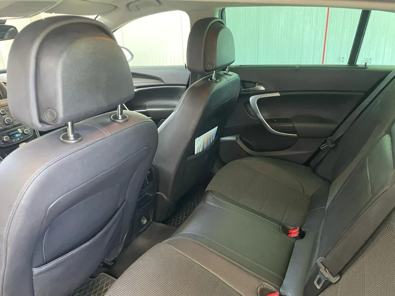 Opel Insignia 2.0, снимка 9 - Автомобили и джипове - 53101402