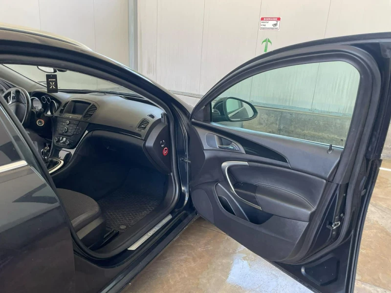 Opel Insignia 2.0, снимка 11 - Автомобили и джипове - 53101402