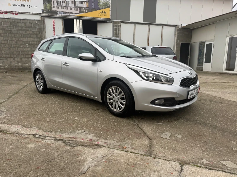 Kia Ceed 1.6 CRDI, снимка 6 - Автомобили и джипове - 53323520