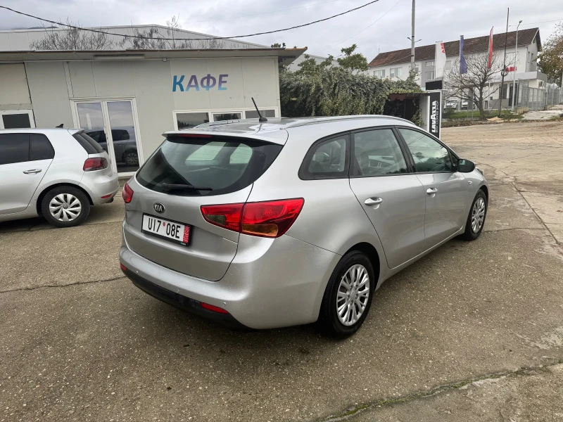 Kia Ceed 1.6 CRDI, снимка 4 - Автомобили и джипове - 53323520