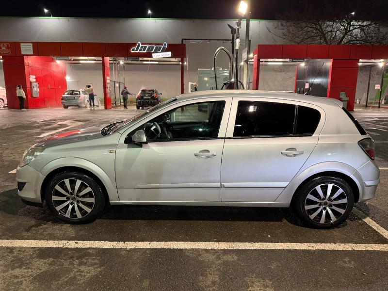 Opel Astra H 1.6 бензин/газ, снимка 6 - Автомобили и джипове - 53357671