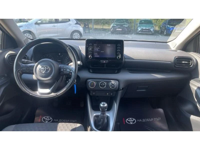 Toyota Yaris, снимка 11 - Автомобили и джипове - 47290418