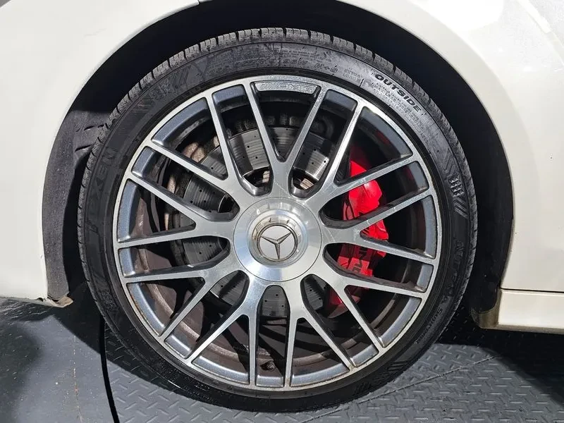 Mercedes-Benz CLS W218 Cls63 Amg S 4Matic, снимка 5 - Автомобили и джипове - 55637444