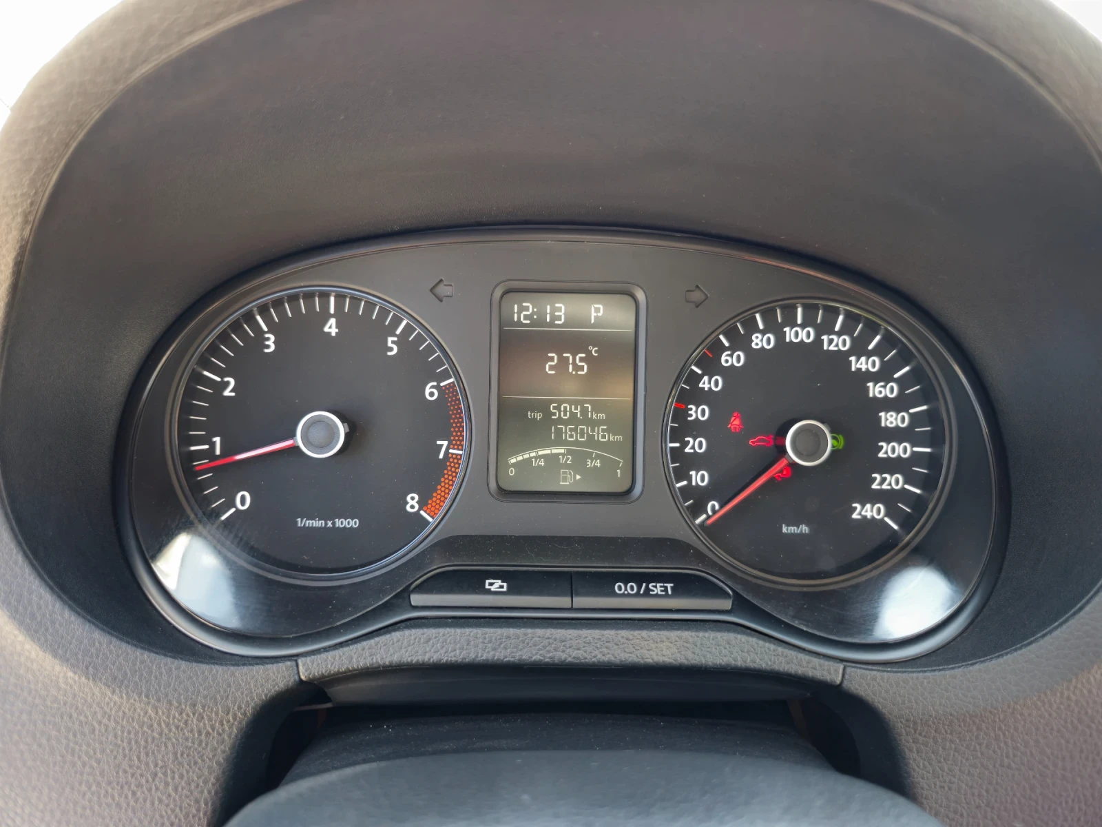 VW Polo 1.4 DSG - изображение 10