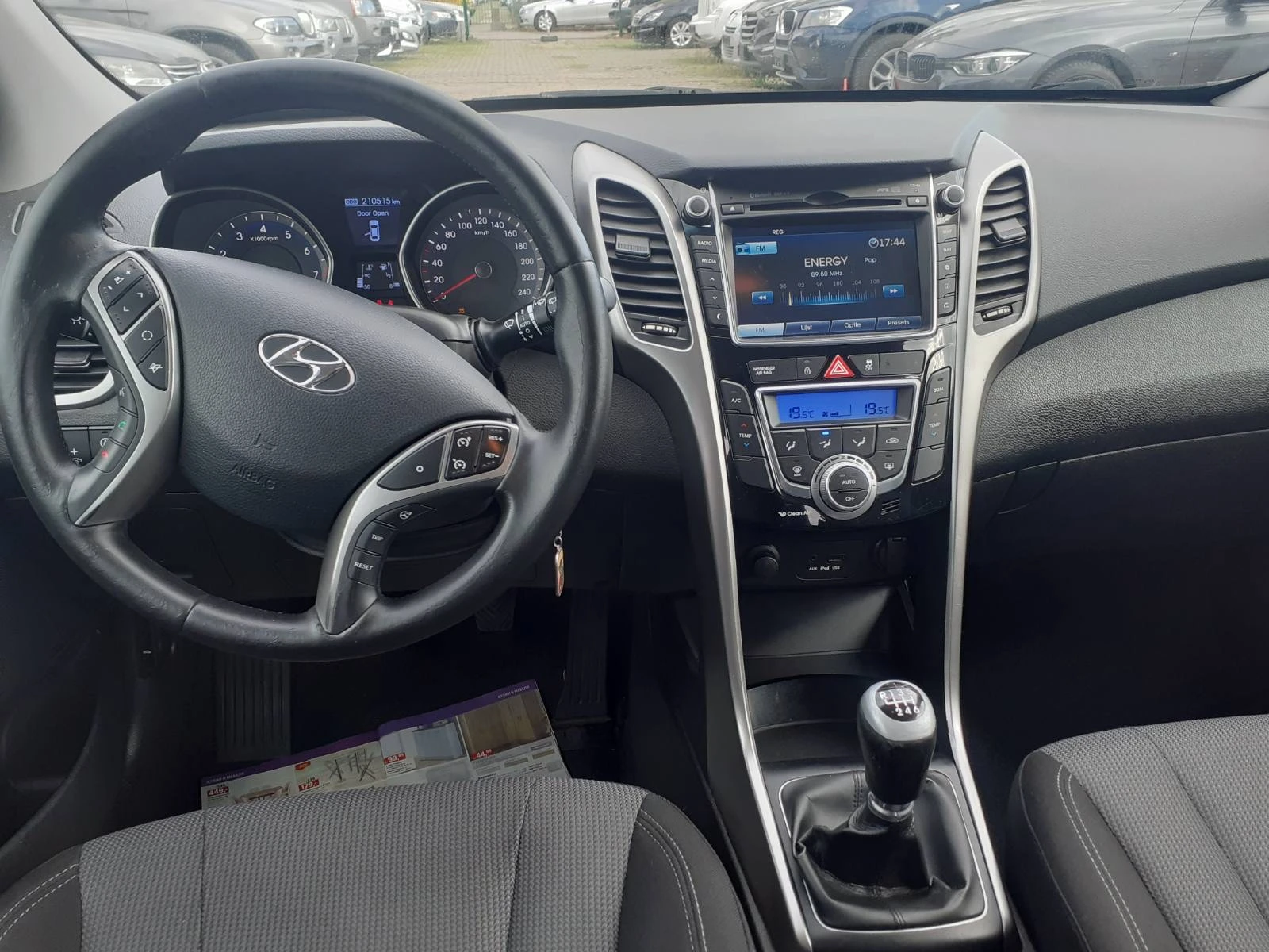 Hyundai I30 1.6 I NAVI KAMERA PREMIUM - изображение 7