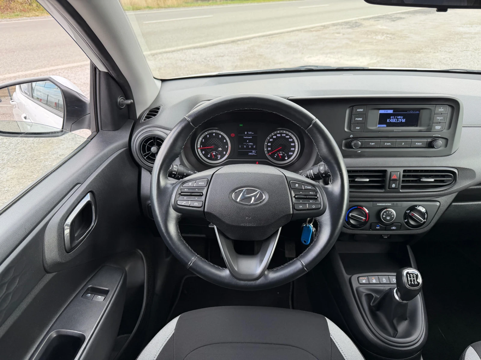 Hyundai I10 1.0i EURO 6d * 34.000KM* SERVICE BOOK TUV COC | Mobile.bg   12