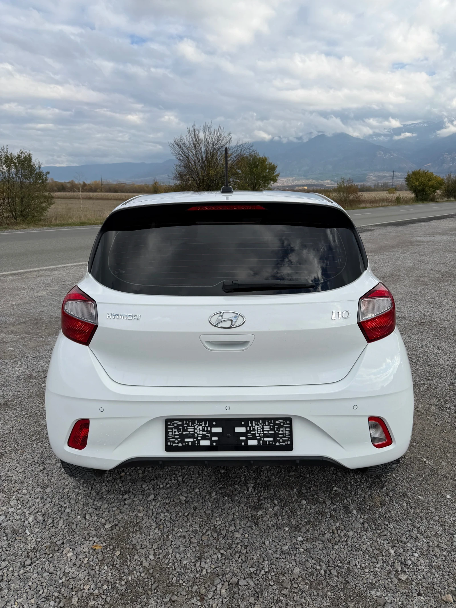 Hyundai I10 1.0i EURO 6d * 34.000KM* SERVICE BOOK TUV COC | Mobile.bg   7