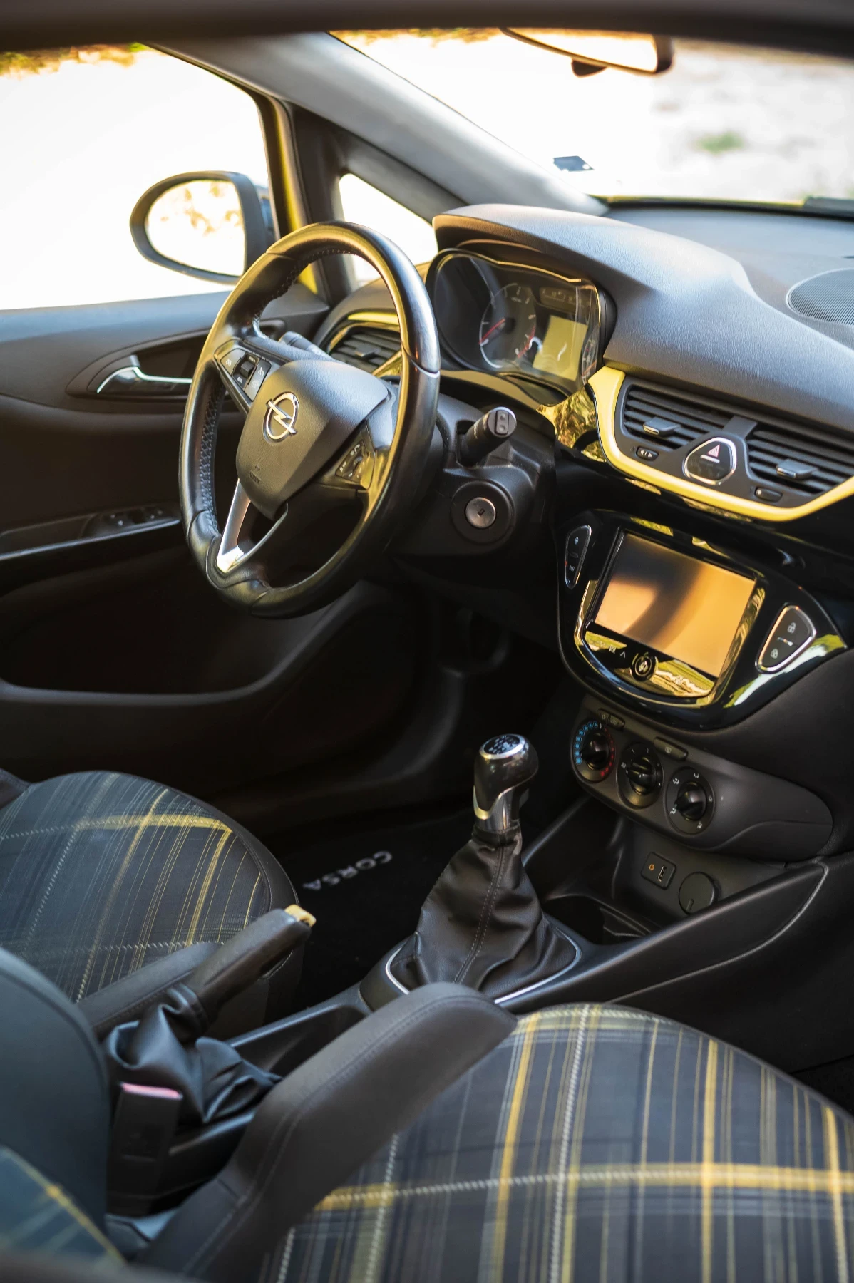 Opel Corsa E 1.0T EcoFlex - изображение 8