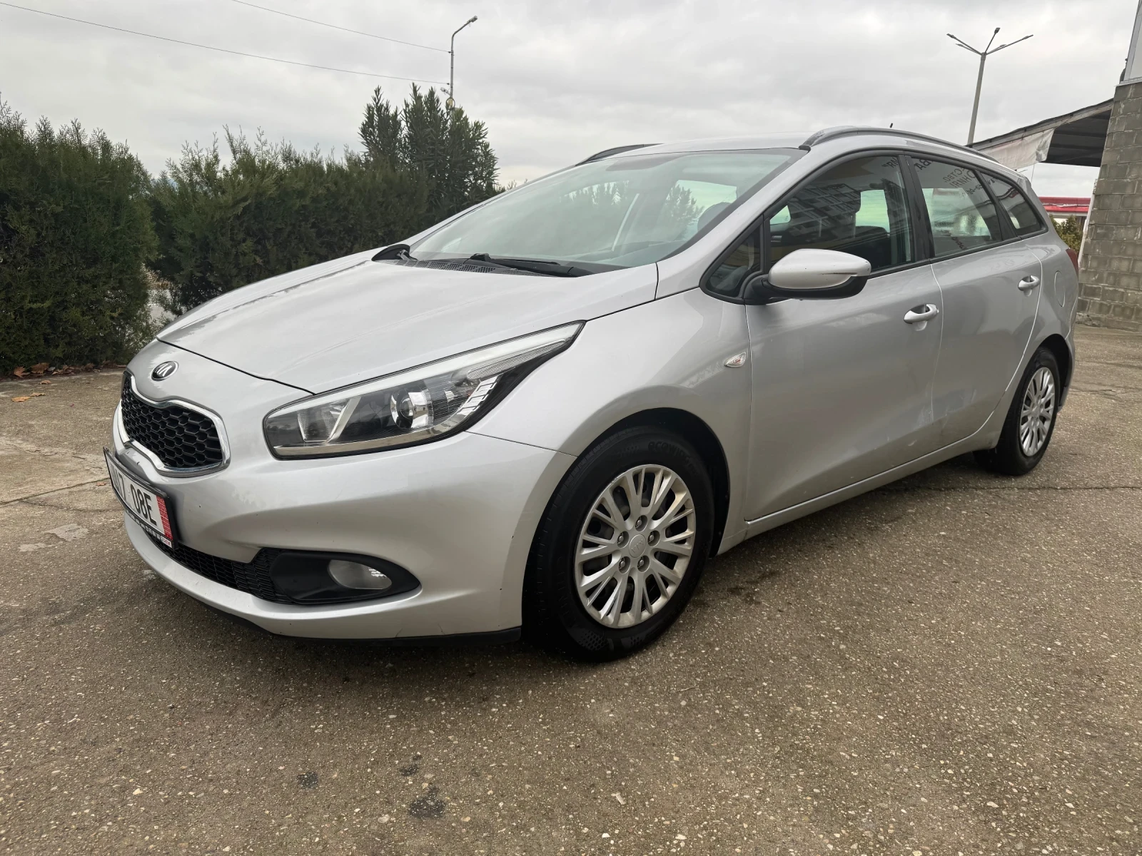 Kia Ceed 1.6 CRDI | Mobile.bg � ����������� 1