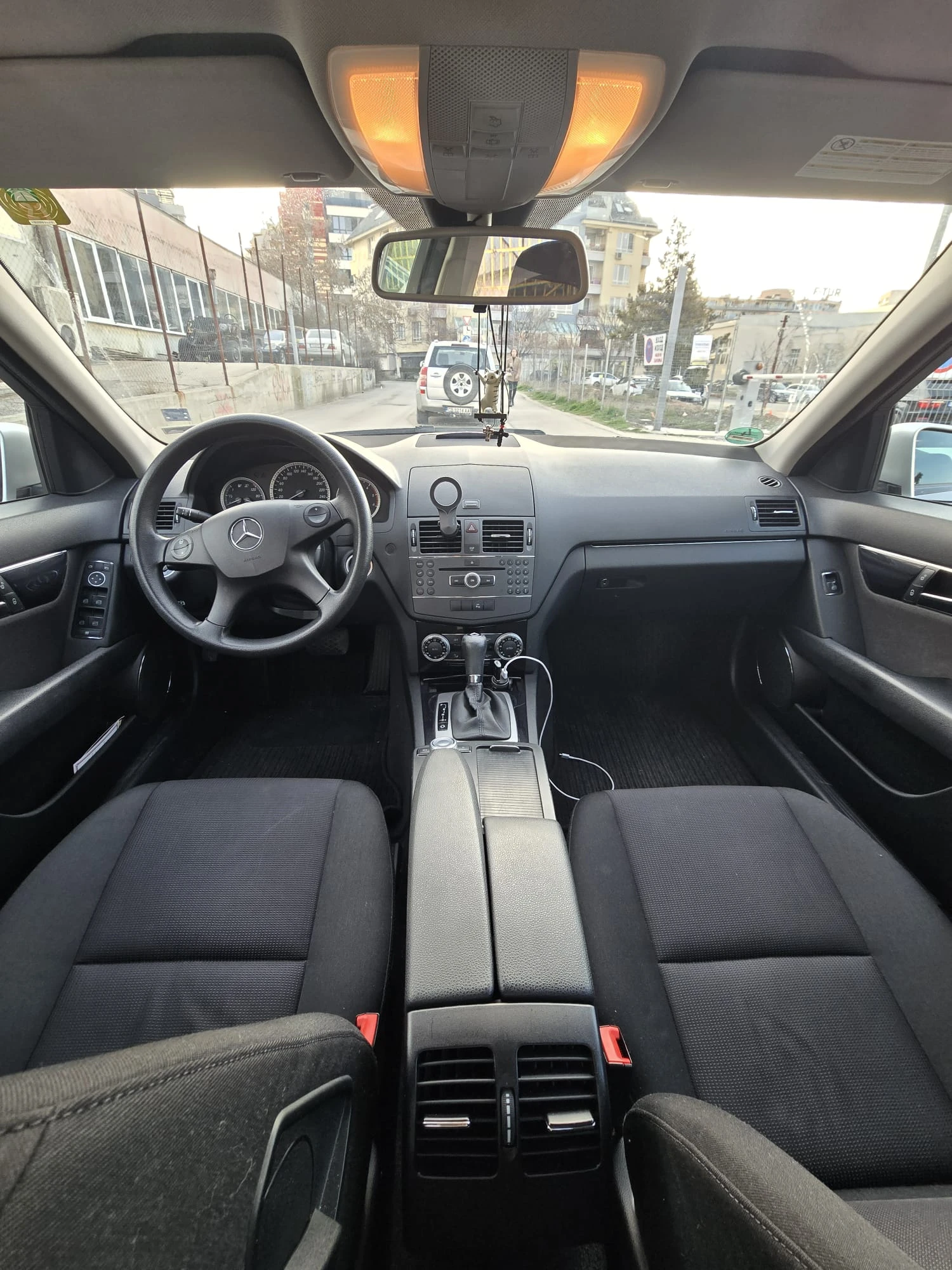 Mercedes-Benz C 200, снимка 9 - Автомобили и джипове - 53757469