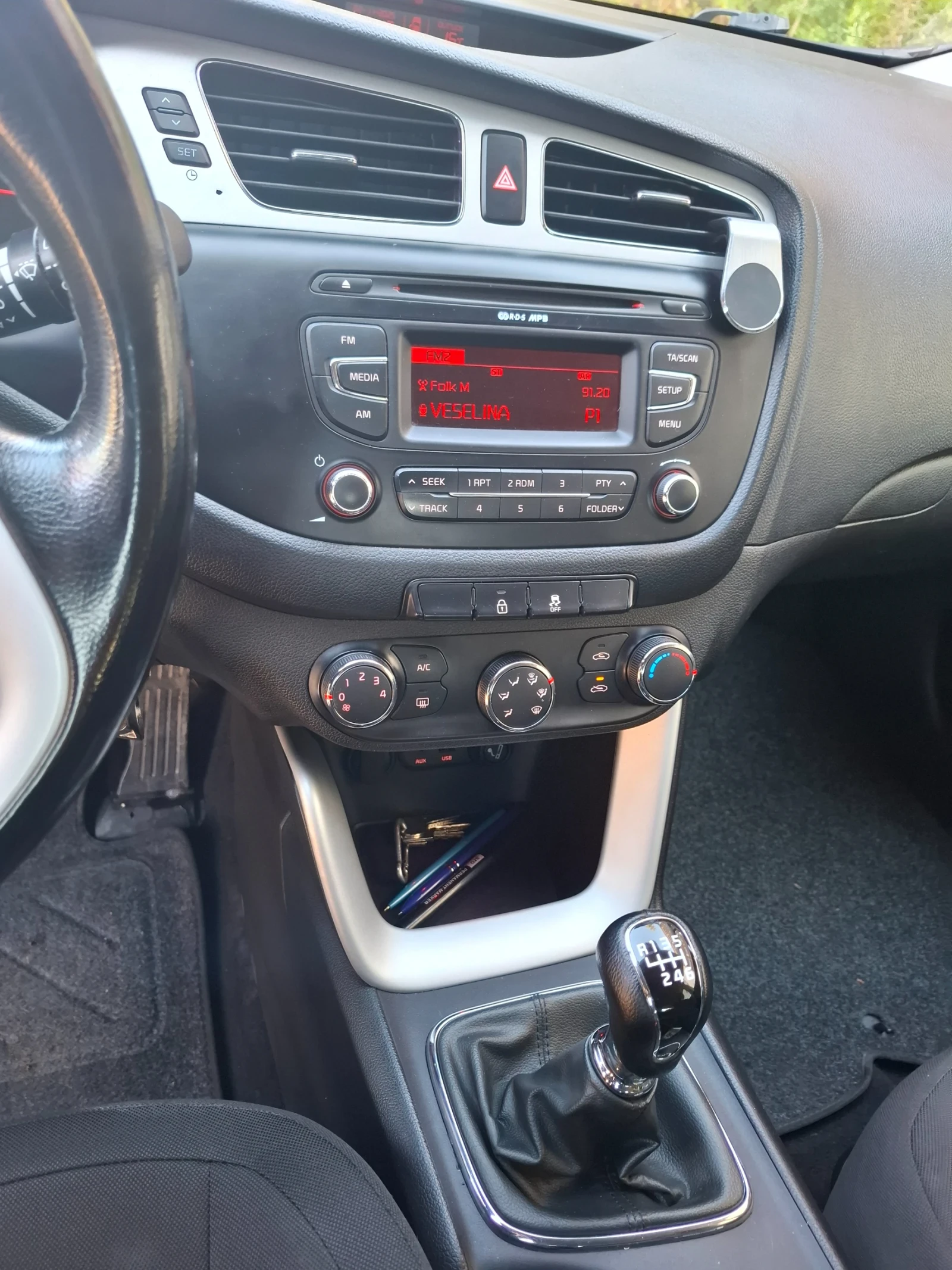 Kia Ceed, снимка 9 - Автомобили и джипове - 54019013