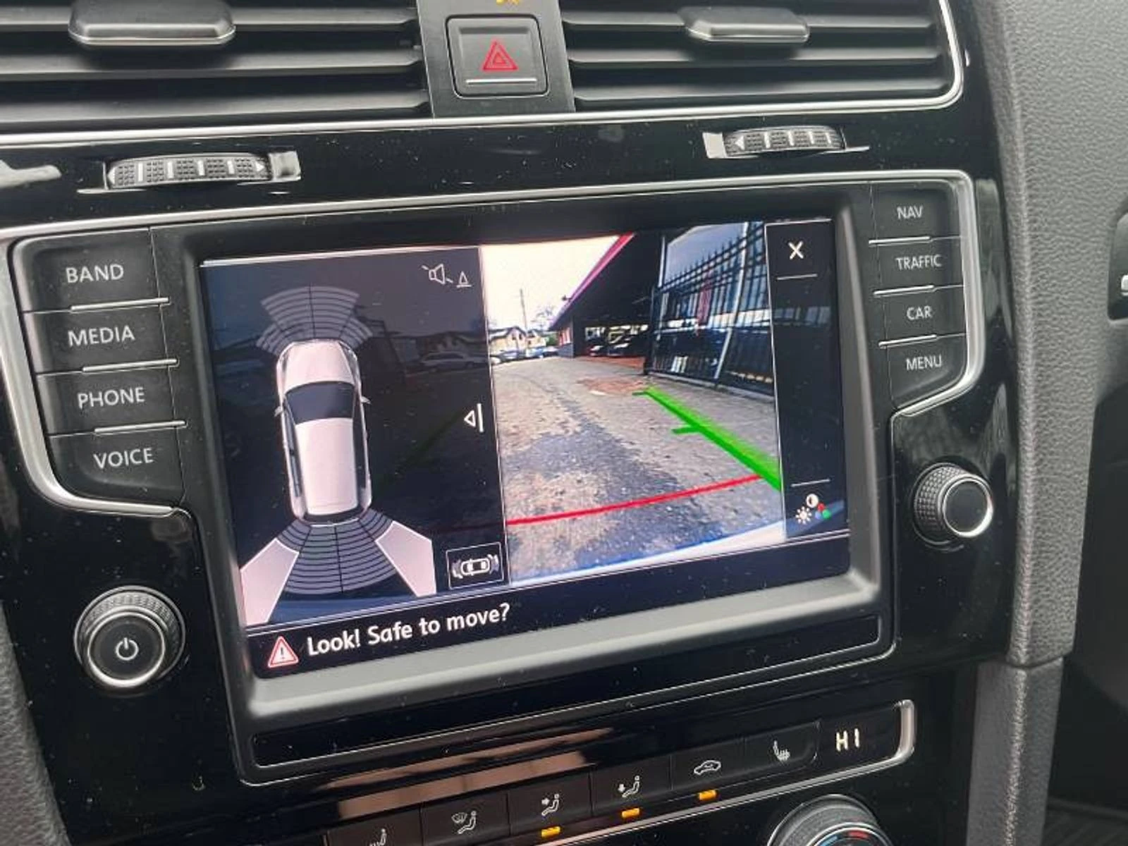 VW Golf R С РЕГИСТРАЦИЯ & АВТО КРЕДИТ, снимка 9 - Автомобили и джипове - 54032686