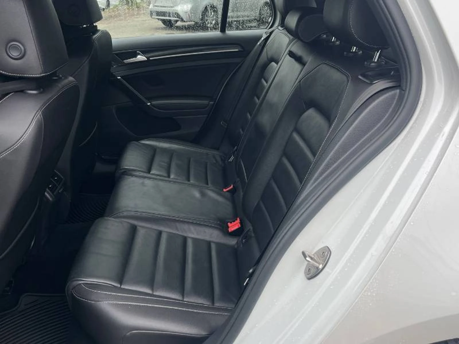 VW Golf R С РЕГИСТРАЦИЯ & АВТО КРЕДИТ, снимка 11 - Автомобили и джипове - 54032686