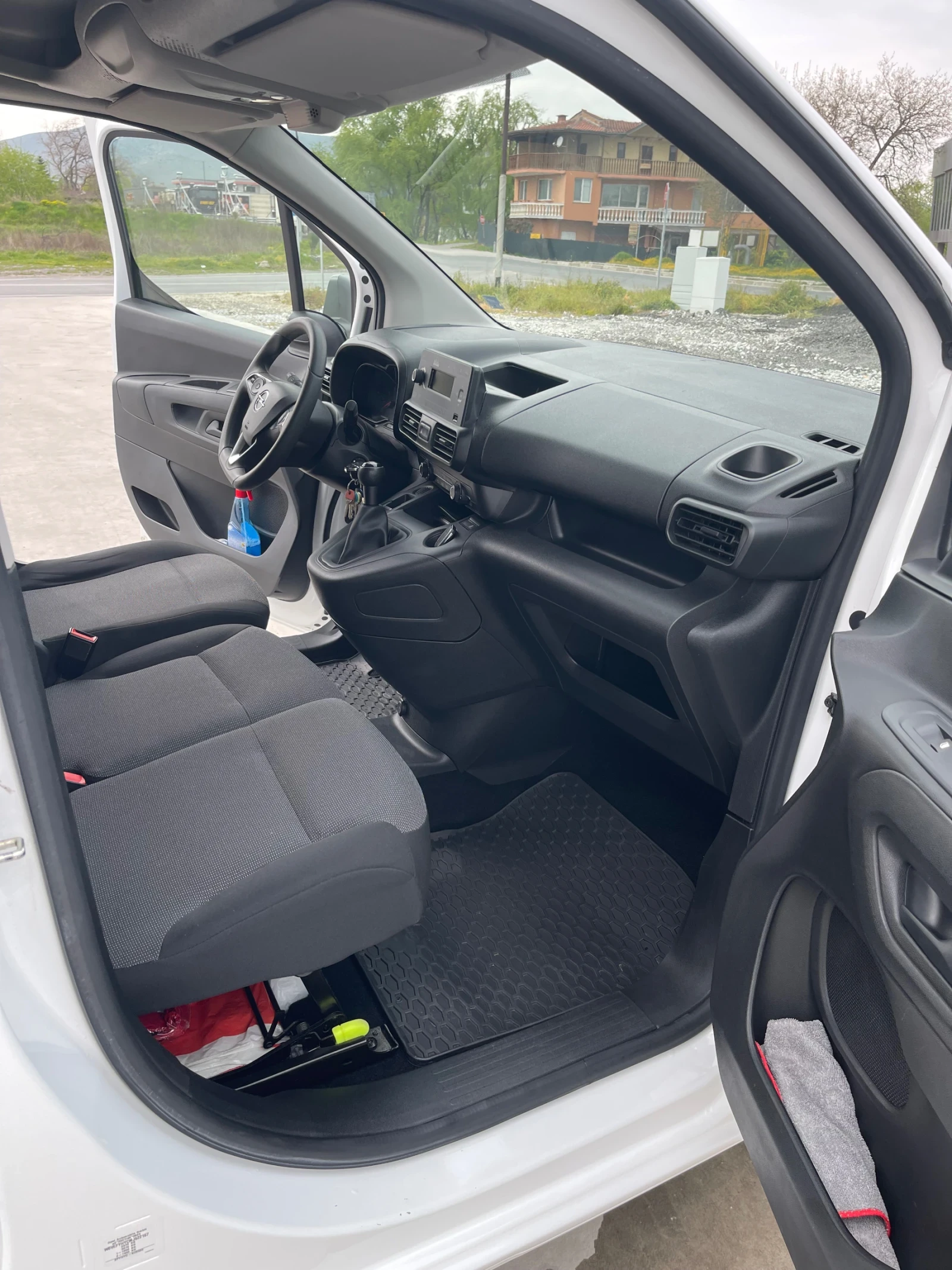 Opel Combo L2, снимка 7 - Автомобили и джипове - 54198791