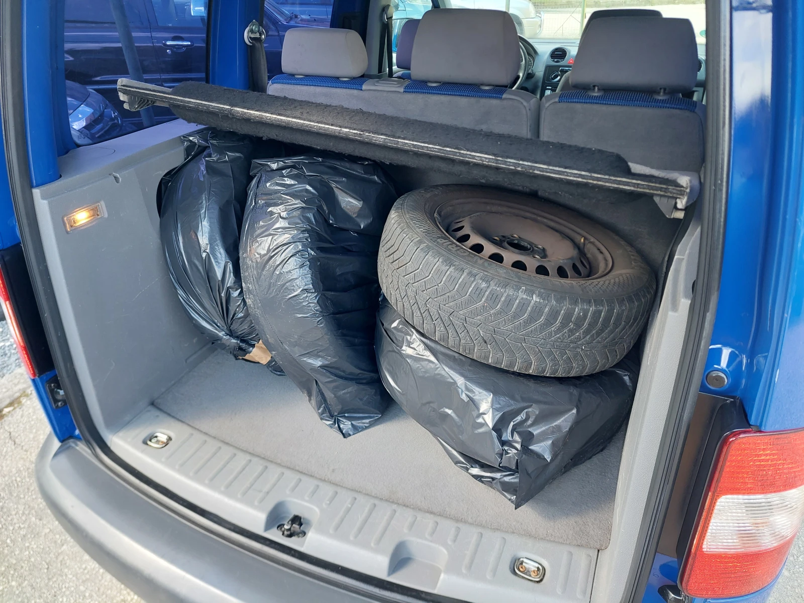 VW Caddy 1, 6i--102кс.ТОП СЪСТОЯНИЕ, снимка 12 - Автомобили и джипове - 54390626
