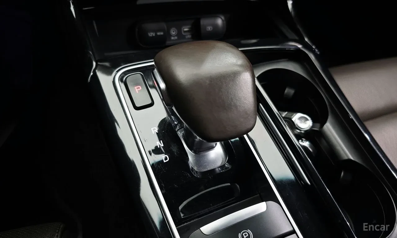 Kia Stinger 2.0 Turbo AWD Platinum, снимка 9 - Автомобили и джипове - 54956997