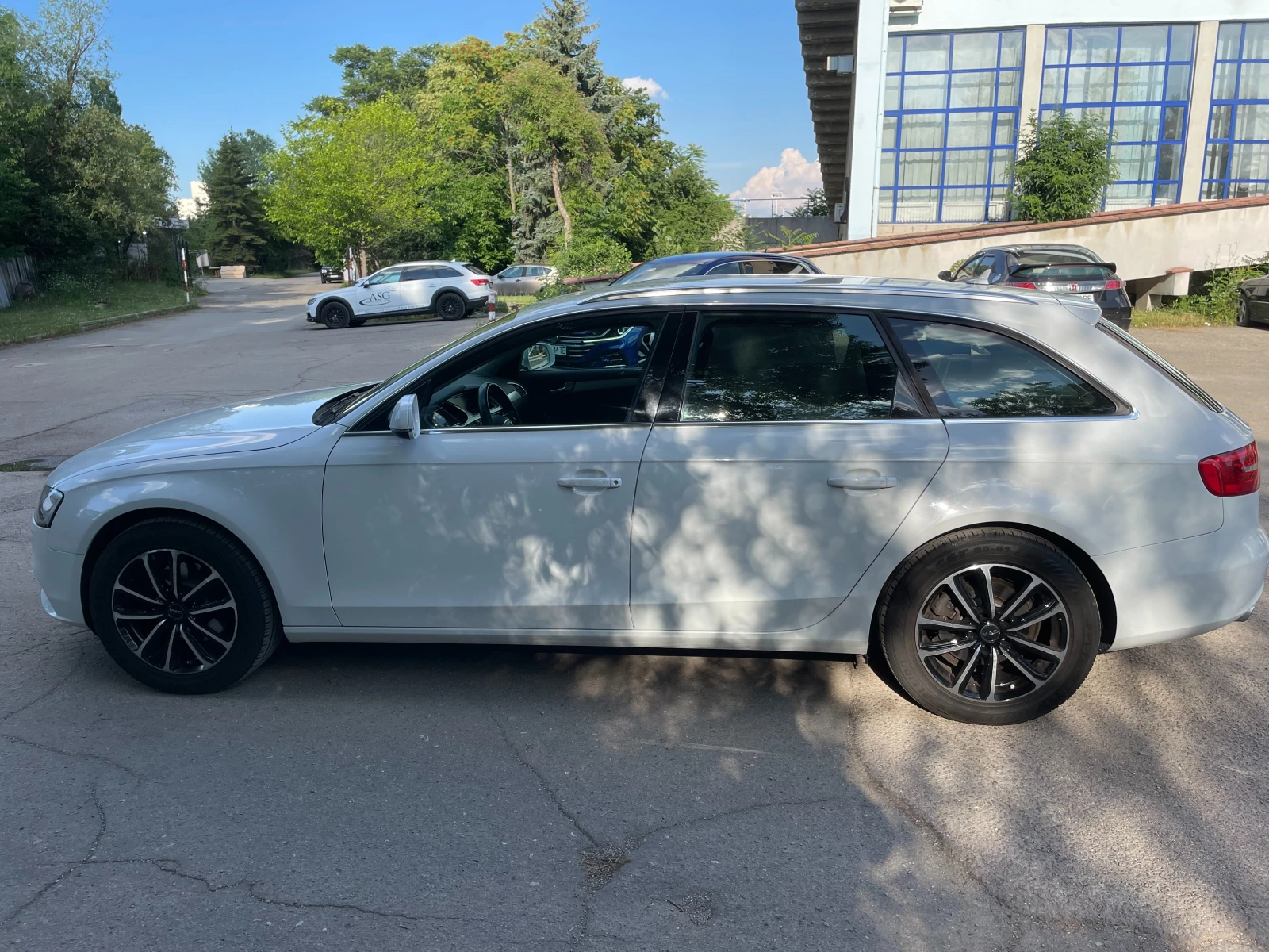 Audi A4 Avant 2.0 TDI, снимка 3 - Автомобили и джипове - 55053236