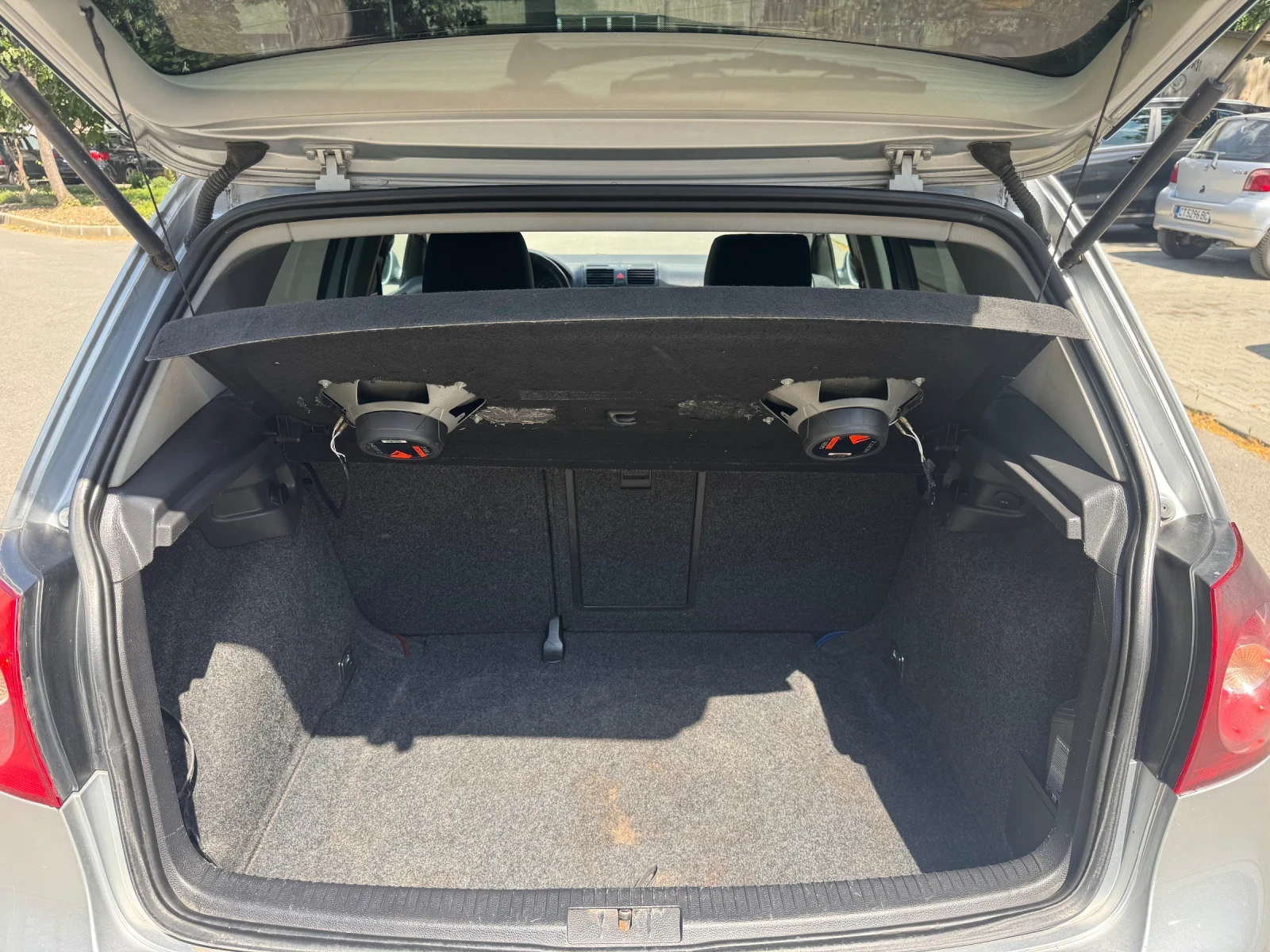 VW Golf 1.9 TDI, снимка 6 - Автомобили и джипове - 55102365