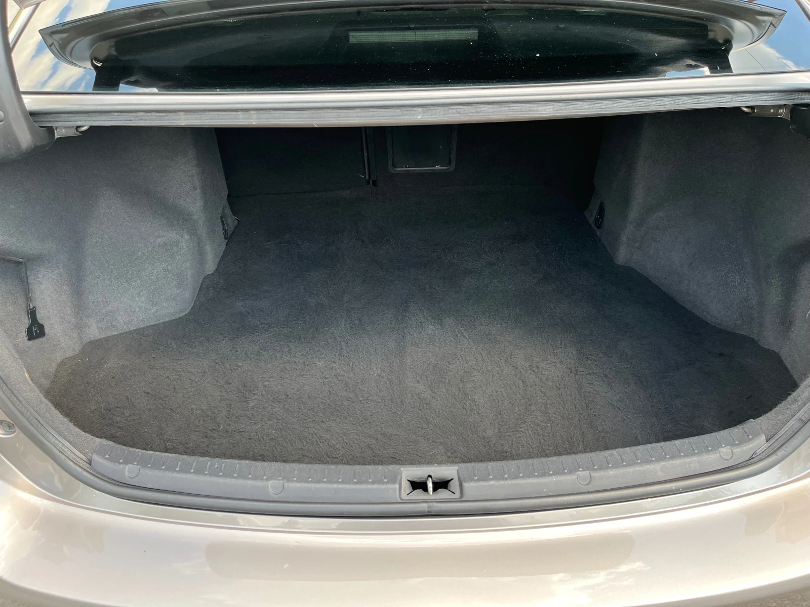 Toyota Avensis 1.8 16V FACE, снимка 4 - Автомобили и джипове - 55504016