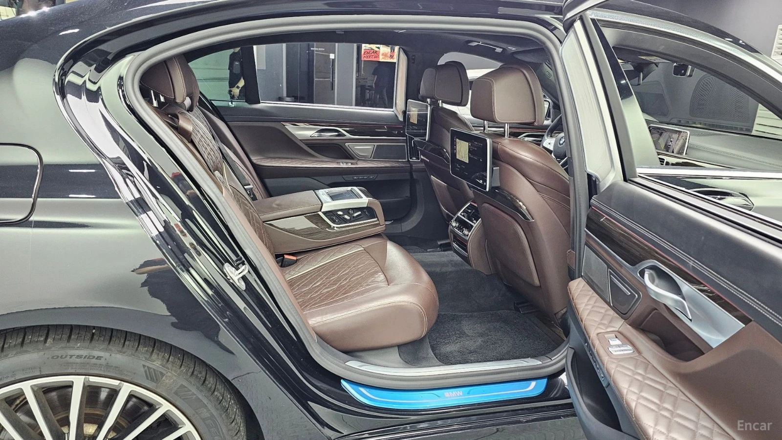 BMW 740 Li* XDRIVE* DISTRONIC* 360* МАСАЖИ* ОБДУХВАНЕ* , снимка 10 - Автомобили и джипове - 55622982