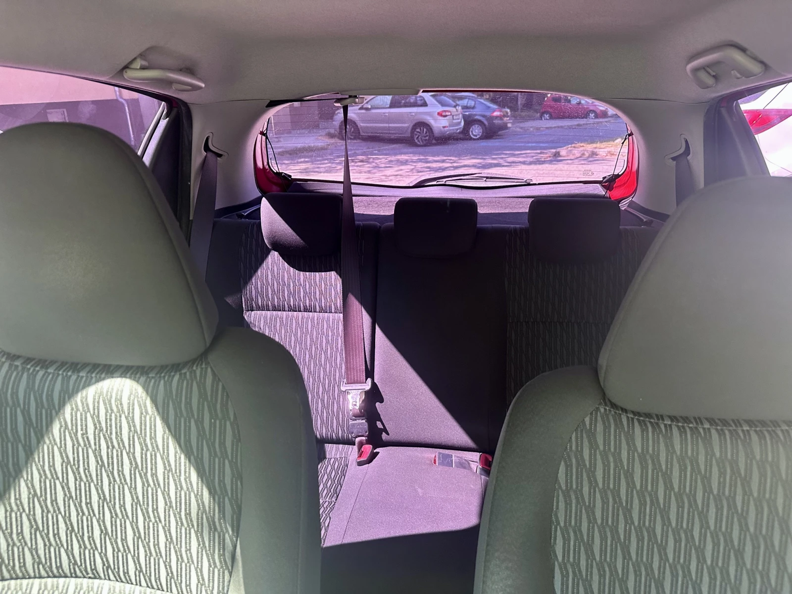 Toyota Yaris, снимка 9 - Автомобили и джипове - 55741400