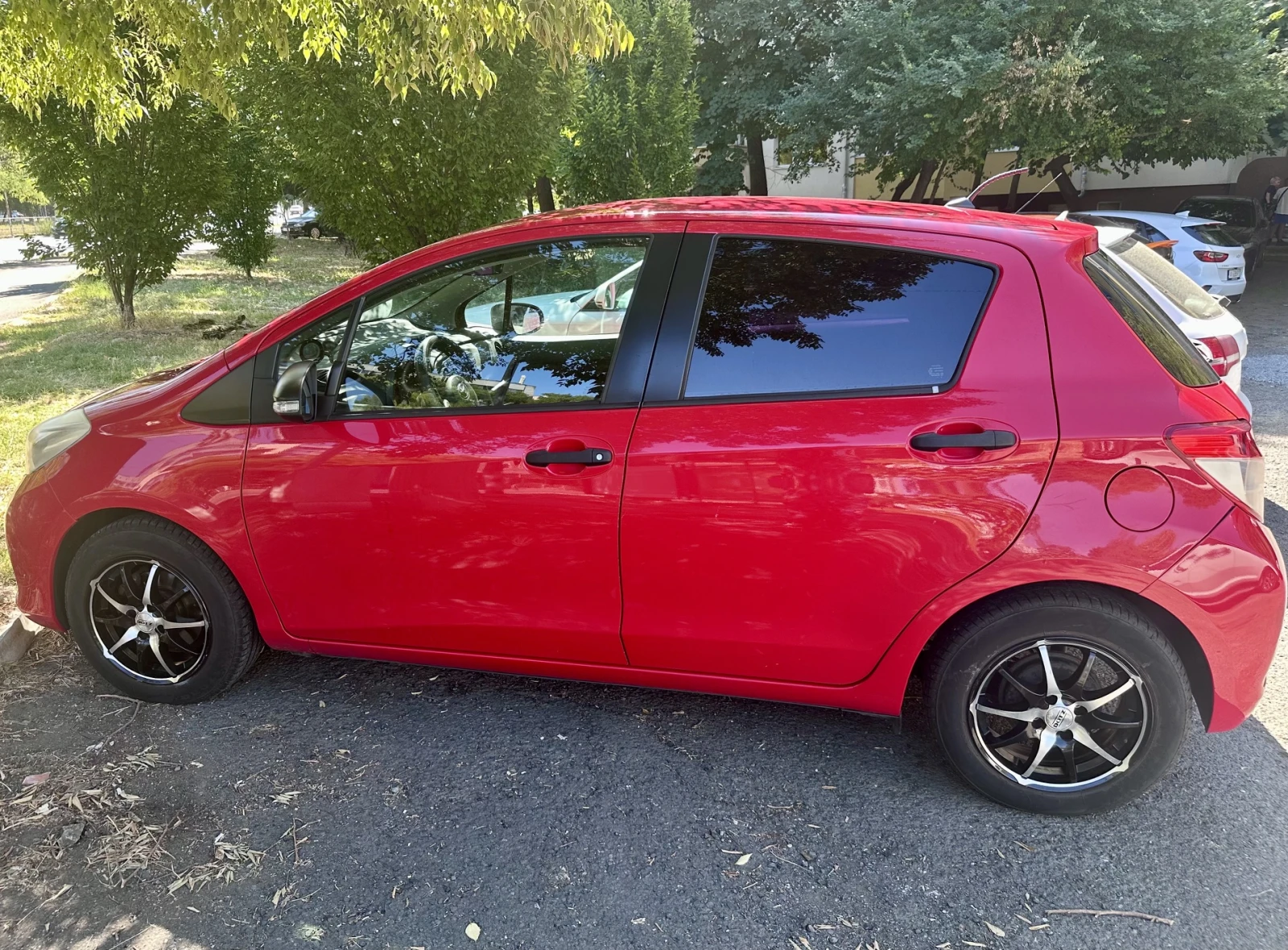 Toyota Yaris, снимка 11 - Автомобили и джипове - 55741400
