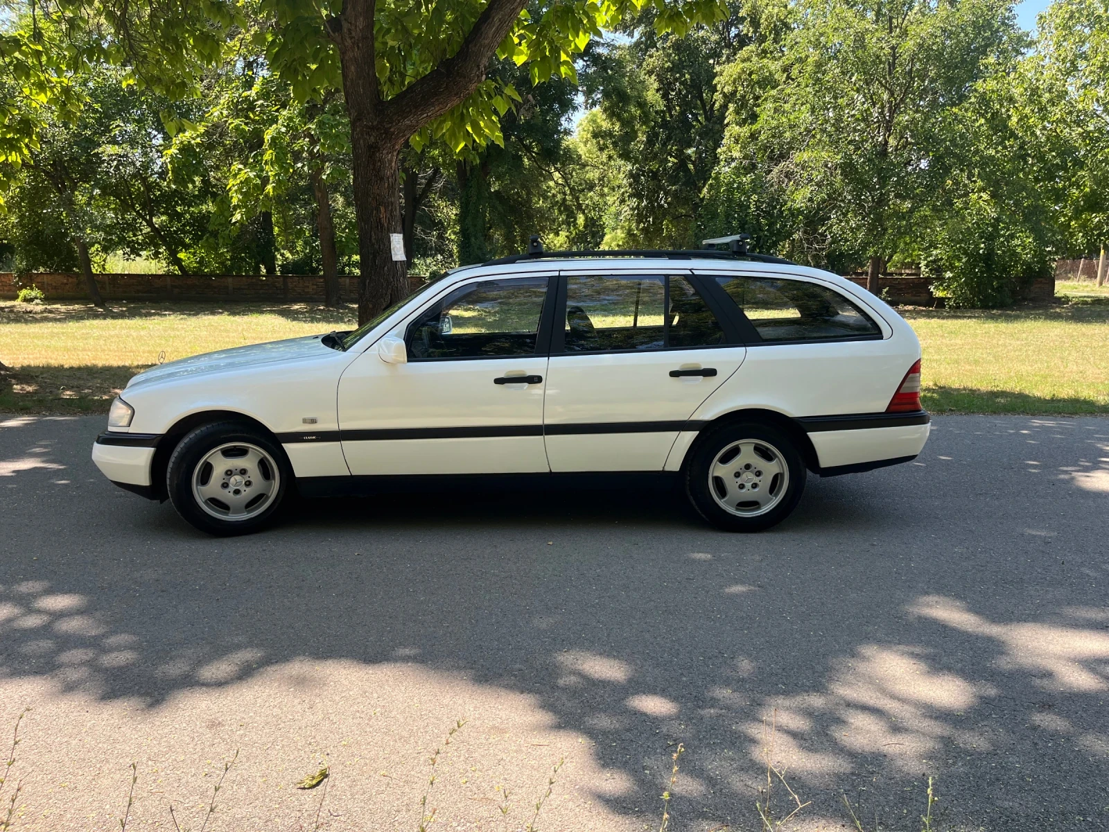 Mercedes-Benz C 180 1.8i, снимка 7 - Автомобили и джипове - 55836381