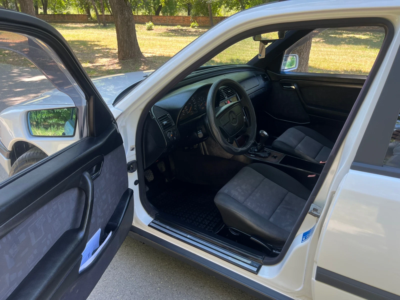 Mercedes-Benz C 180 1.8i, снимка 8 - Автомобили и джипове - 55836381