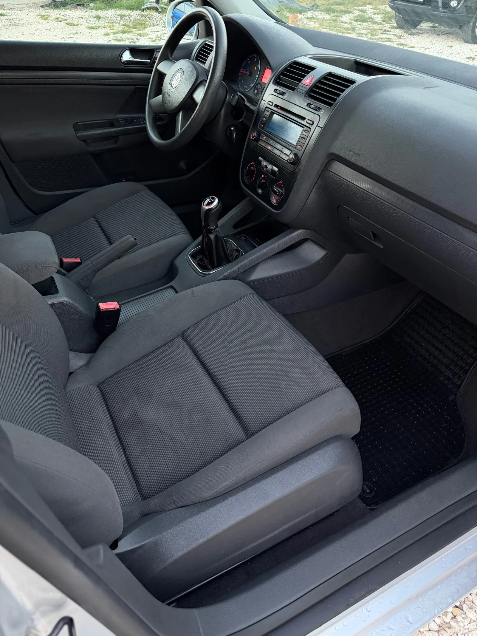 VW Golf 1.9 TDI 105 BKC, снимка 14 - Автомобили и джипове - 55904811