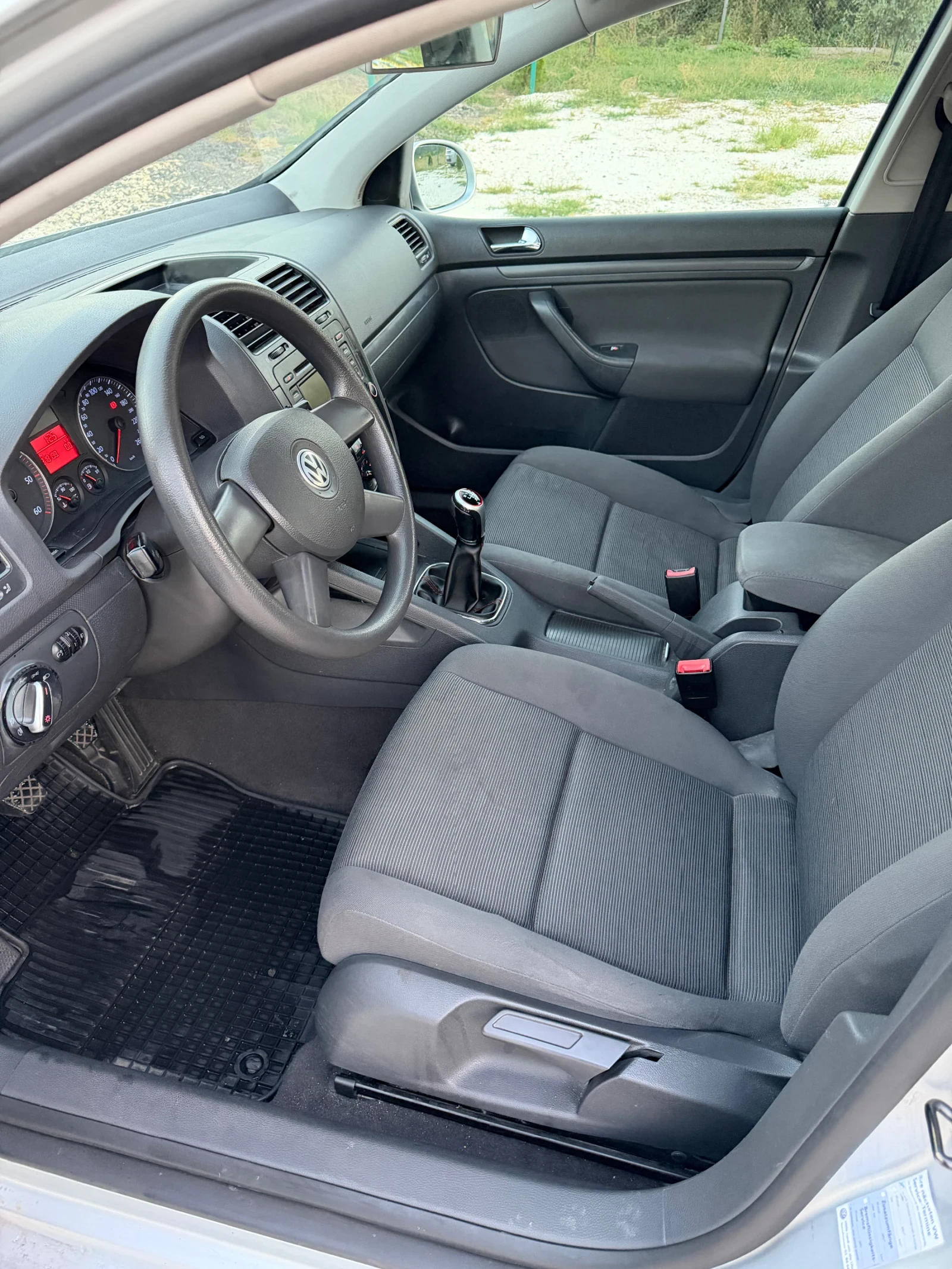 VW Golf 1.9 TDI 105 BKC, снимка 9 - Автомобили и джипове - 55904811