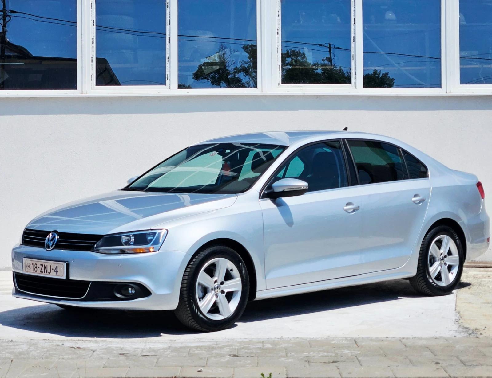 VW Jetta 1.6TDI 2013 Highline Executive Line