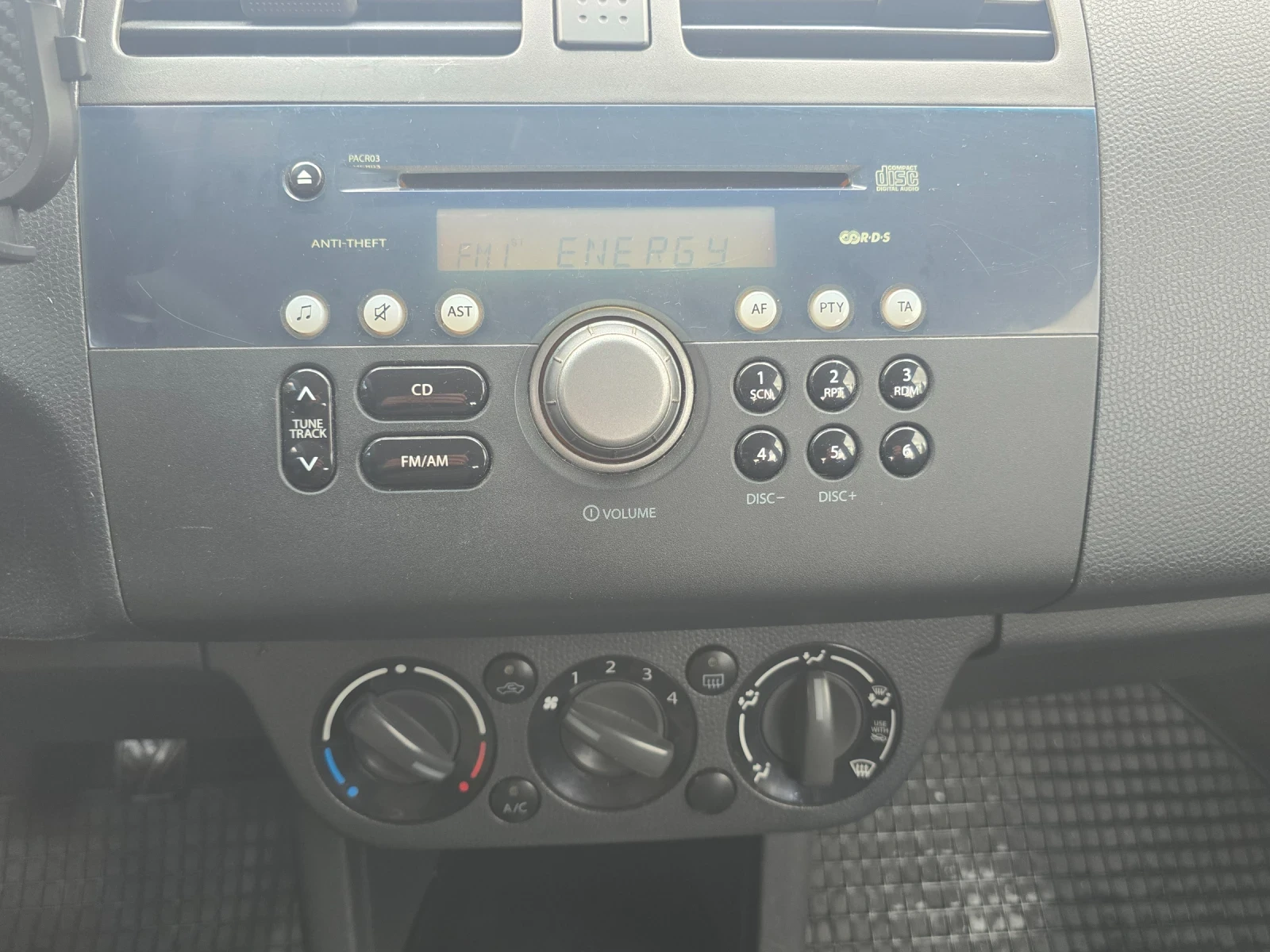 Suzuki Swift, снимка 9 - Автомобили и джипове - 56195139