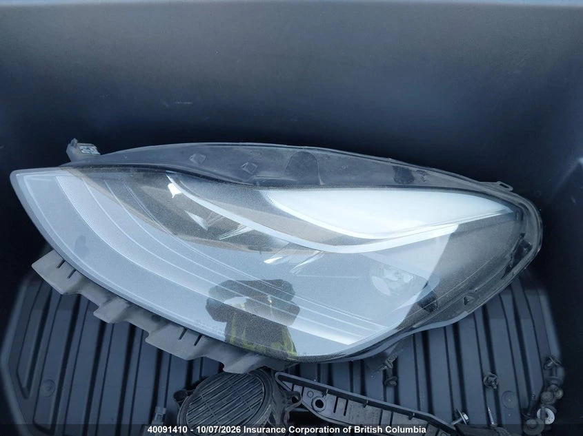 Tesla Model Y, снимка 12 - Автомобили и джипове - 56475526
