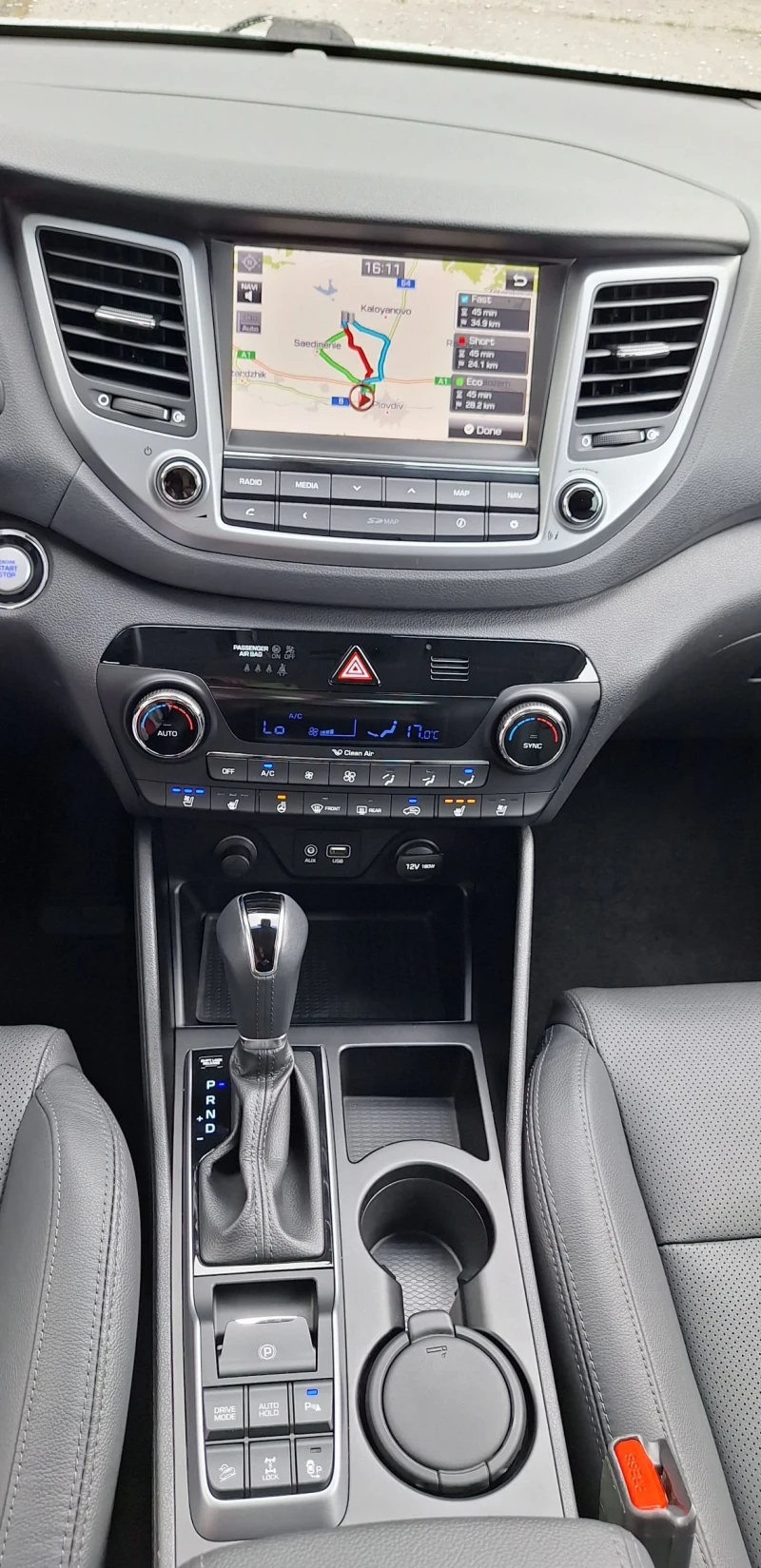 Hyundai Tucson * PREMIUM* 2.0CRDI 185кс4x4  СЕРВИЗНА ИСТОРИЯ, снимка 9 - Автомобили и джипове - 50541300