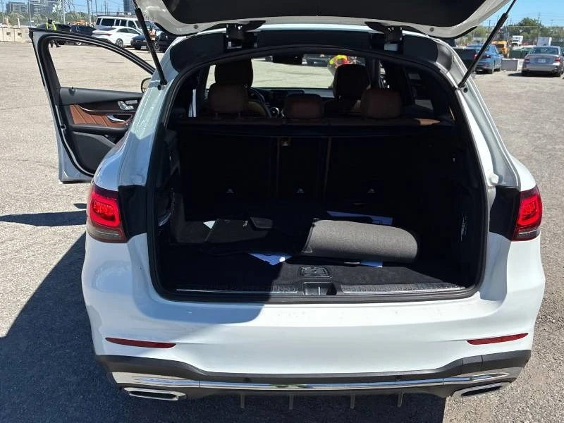 Mercedes-Benz GLC 300 * 4MATIC * ДИСТРОНИК * PANO * ОПЦИЯ ЗА ФИНАНСИРАНЕ, снимка 14 - Автомобили и джипове - 55047007