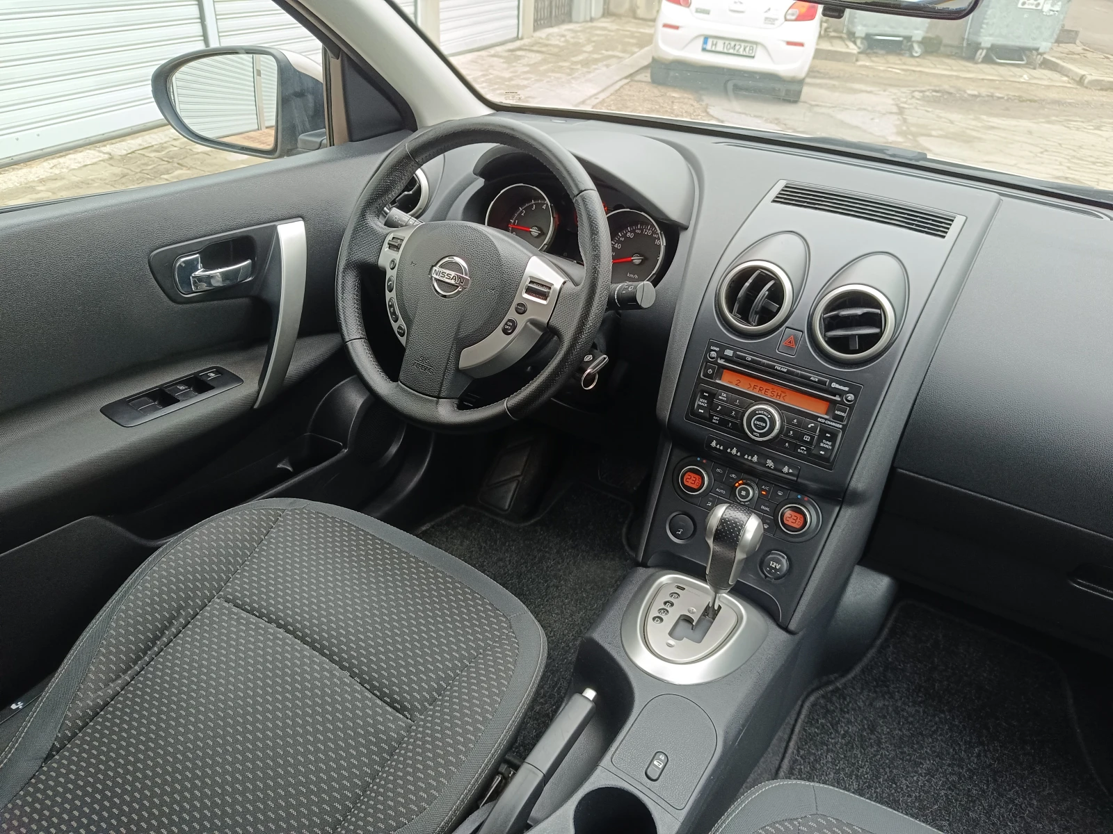 Nissan Qashqai 2.0 141кс автоматик - изображение 9