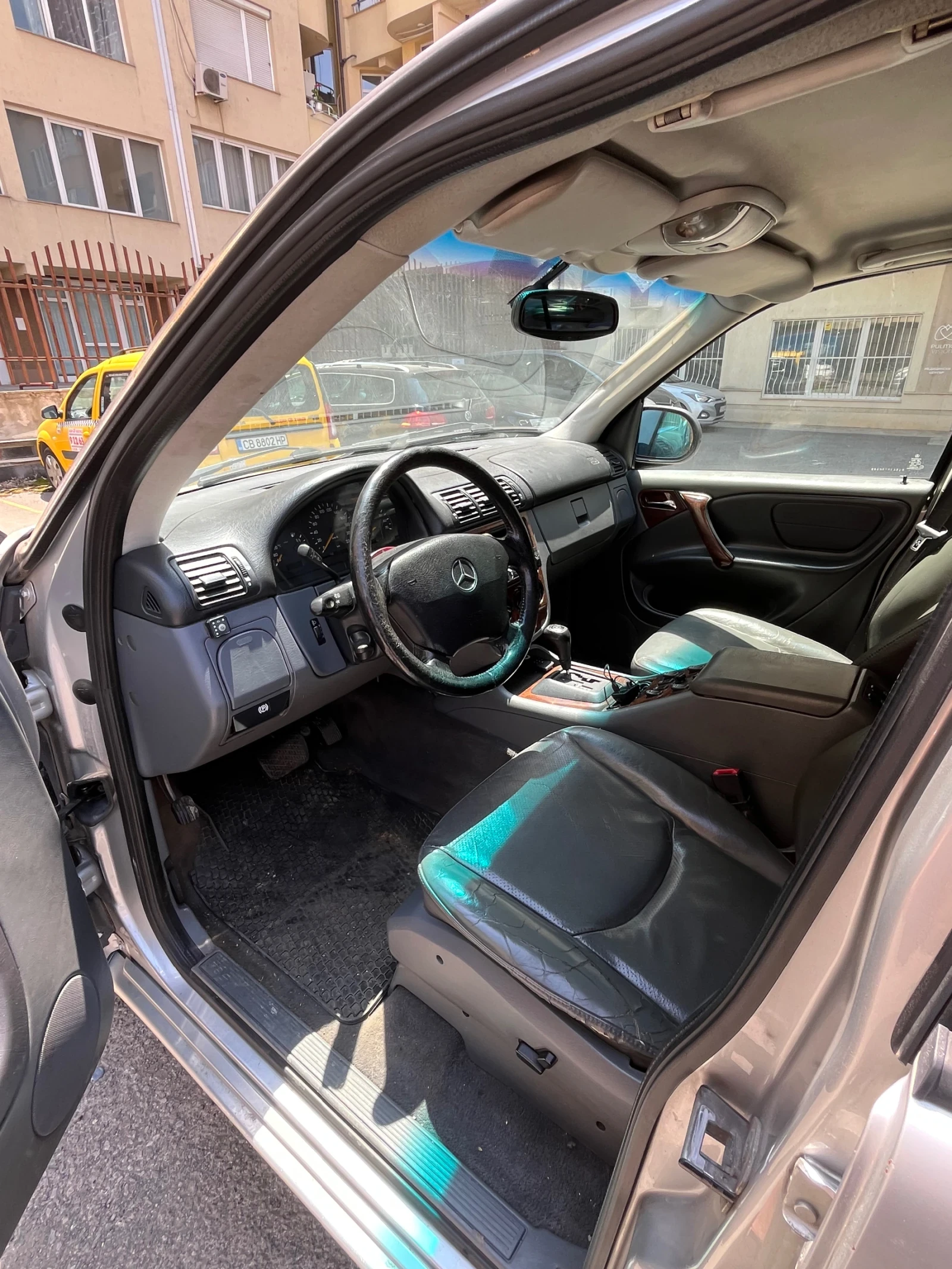 Mercedes-Benz ML 320  - изображение 6
