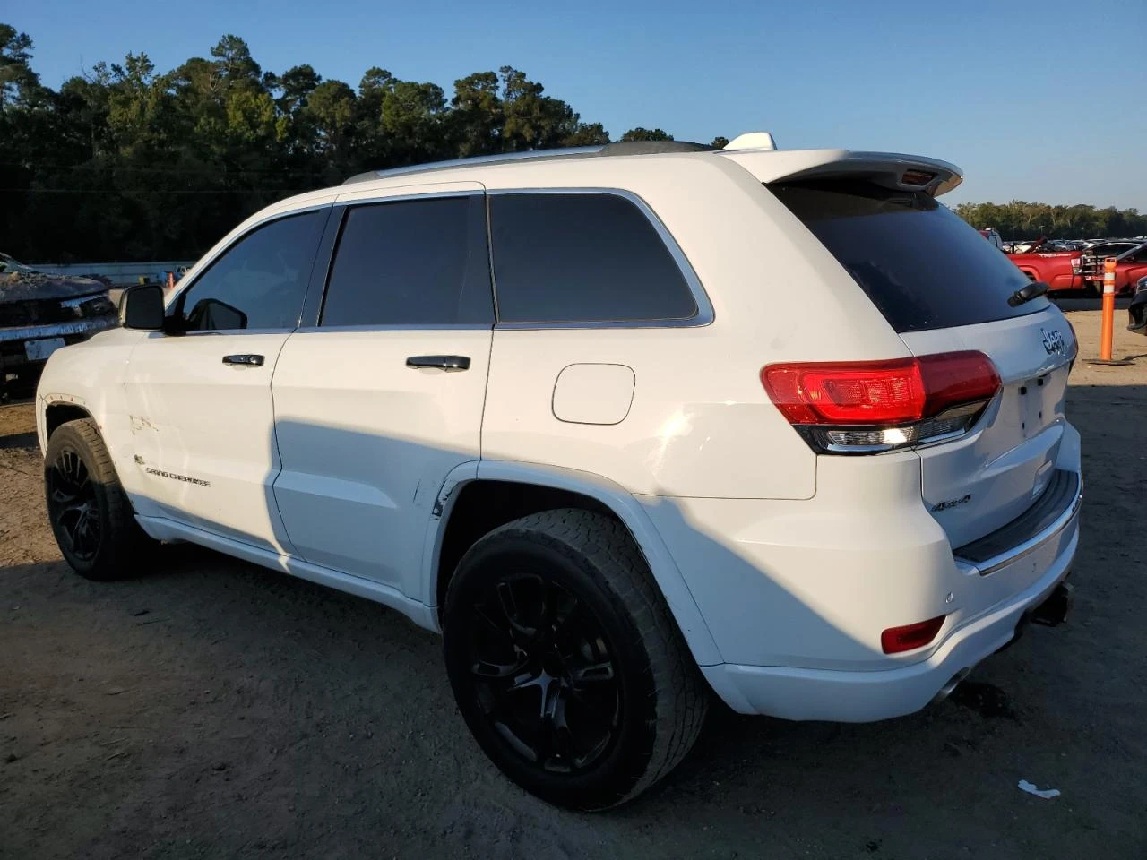 Jeep Grand cherokee OVERLAND* 5.7L* AWD* PANOROOF* LEATHER* CAMERA*  | Mobile.bg   4