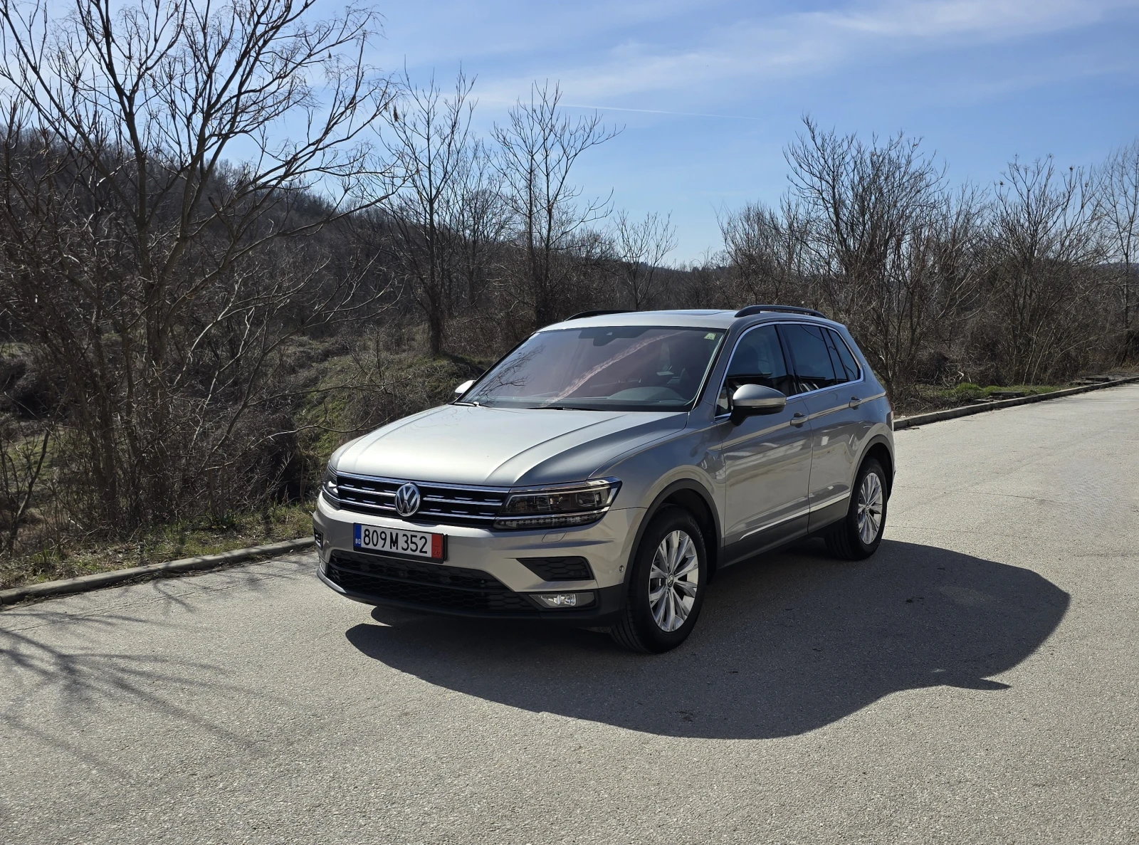 VW Tiguan 1.5TSI 150hp* Camera 360 * Panorama* Distronic, снимка 3 - Автомобили и джипове - 54211922