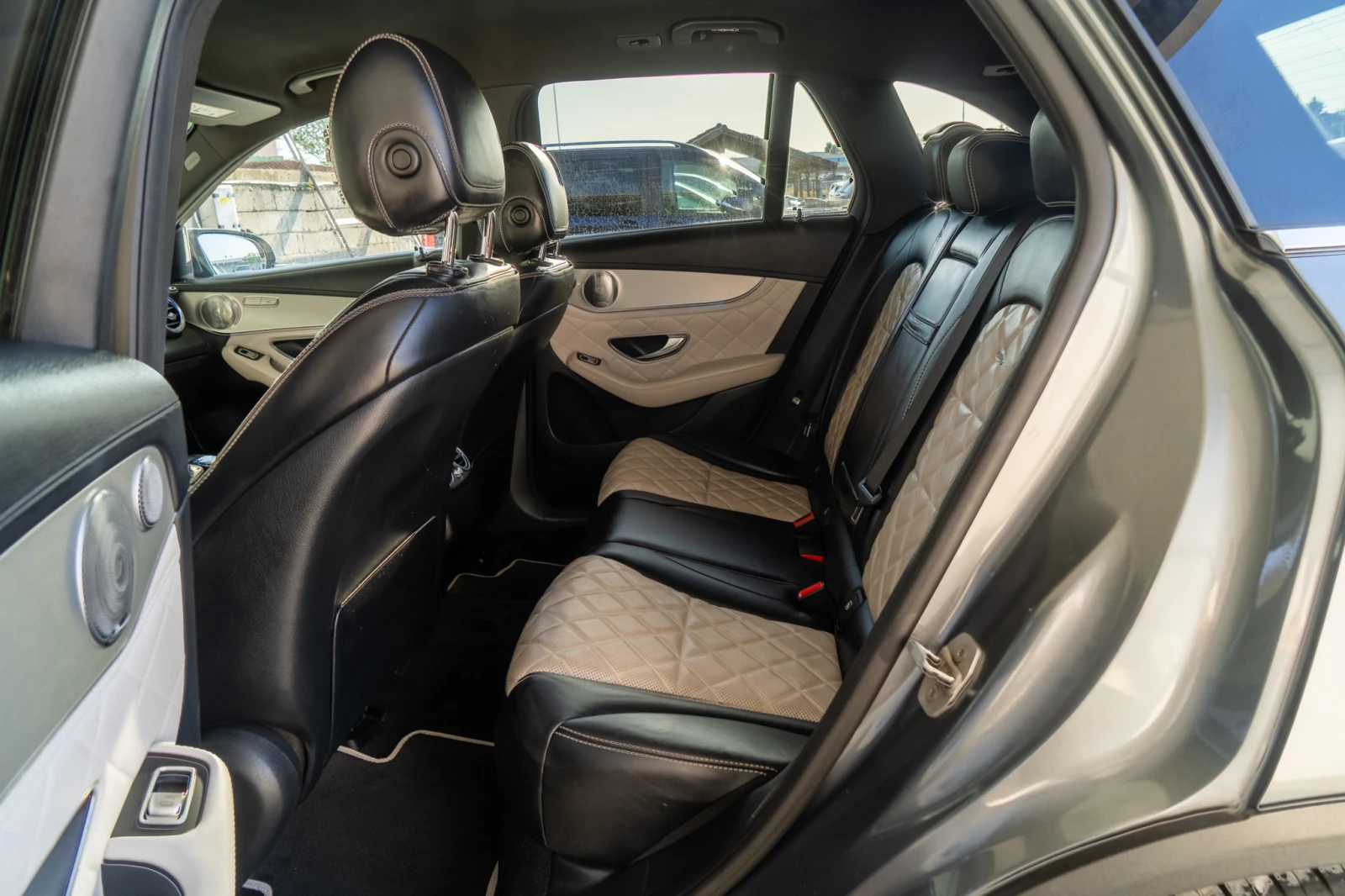 Mercedes-Benz GLC 250 AMG = EDITION 1 = DESIGNO = ГАРАНЦИЯ = ЛИЗИНГ, снимка 11 - Автомобили и джипове - 55646896