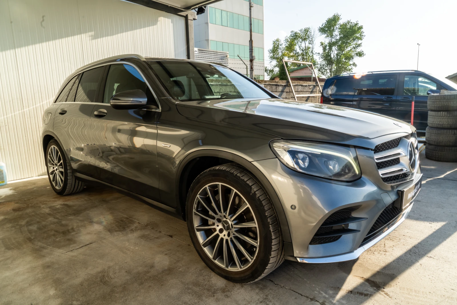 Mercedes-Benz GLC 250 AMG = EDITION 1 = DESIGNO = ГАРАНЦИЯ = ЛИЗИНГ, снимка 2 - Автомобили и джипове - 55646896