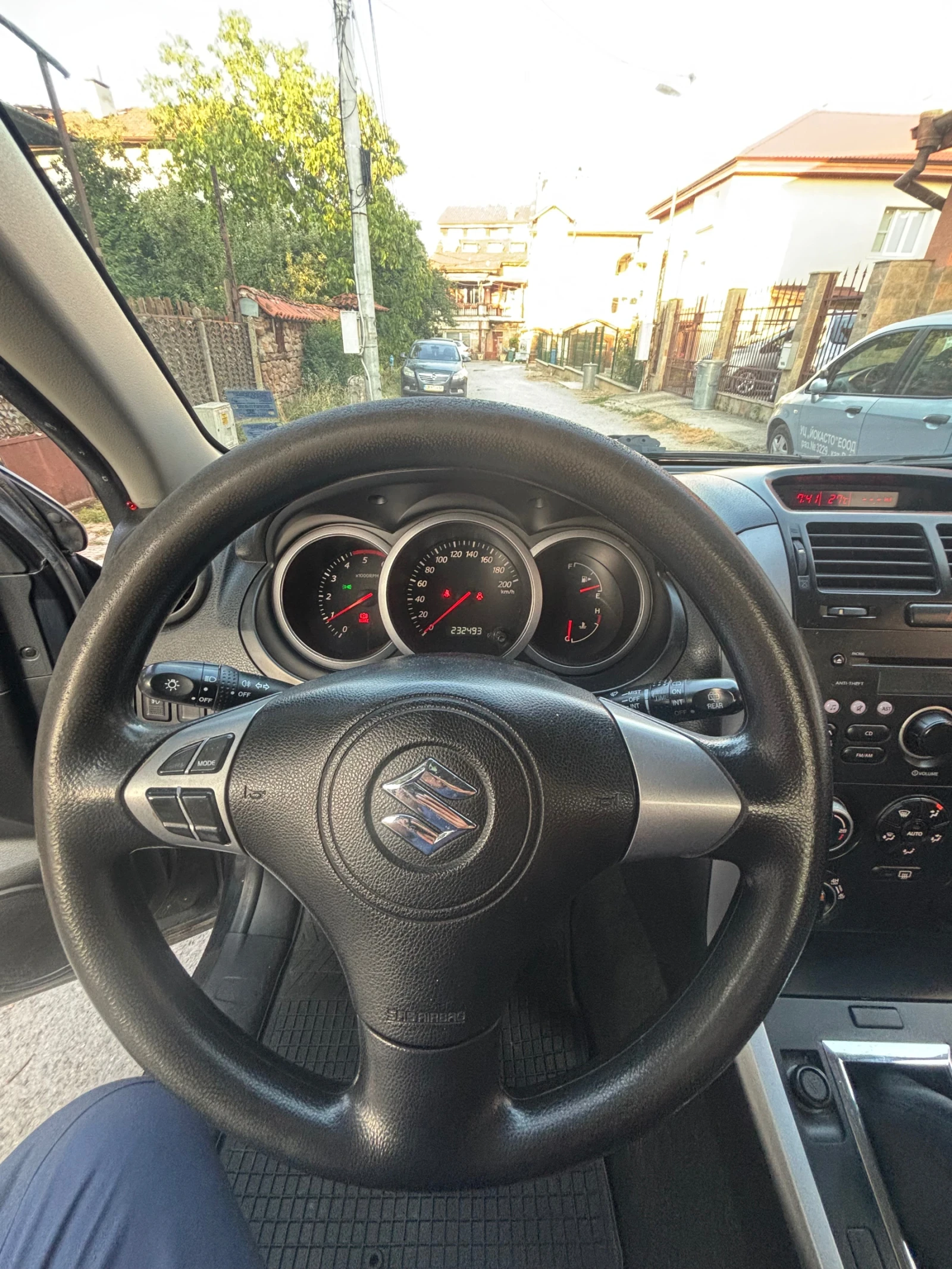 Suzuki Grand vitara 2.0 DDiS, снимка 7 - Автомобили и джипове - 55657295
