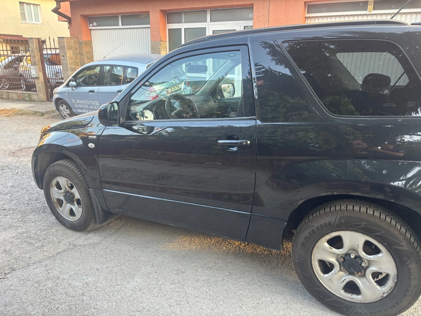 Suzuki Grand vitara 2.0 DDiS, снимка 15 - Автомобили и джипове - 55657295
