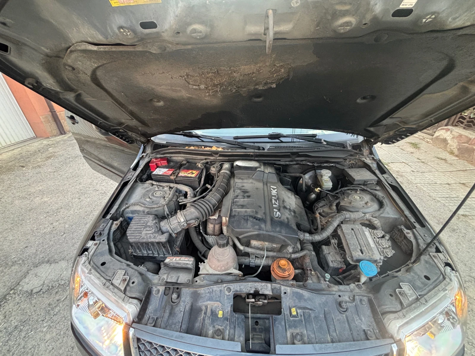Suzuki Grand vitara 2.0 DDiS, снимка 13 - Автомобили и джипове - 55657295