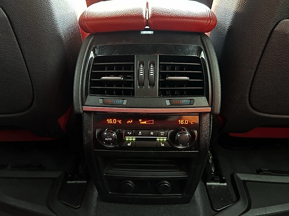 BMW X6 M-PK* 360* HUD* HARMAN* M-PERF ГЕНЕРАЦИЯ* КРАЙНА Ц, снимка 16 - Автомобили и джипове - 56061783