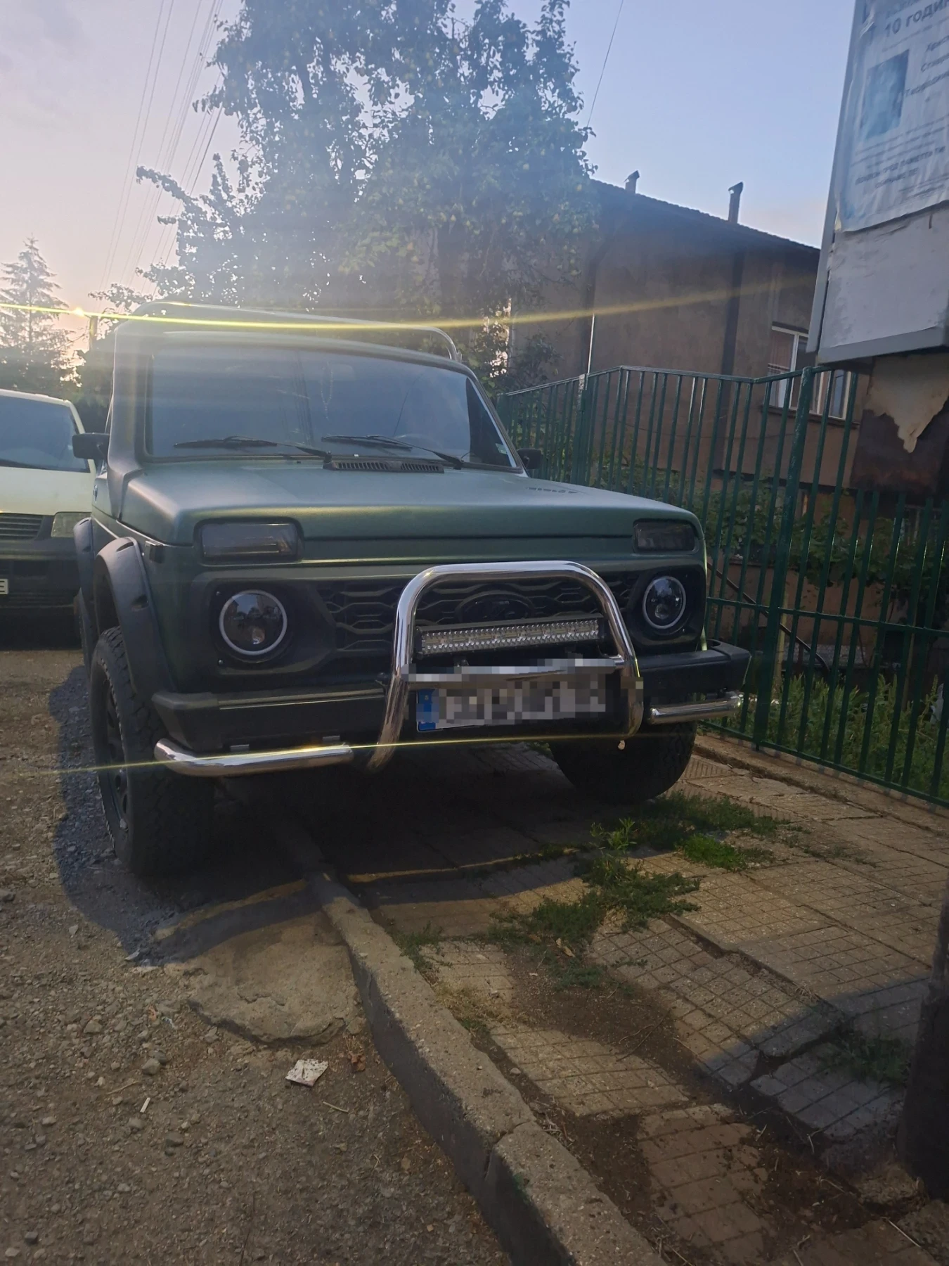 Lada Niva 1 , 7 i, снимка 8 - Автомобили и джипове - 56121855