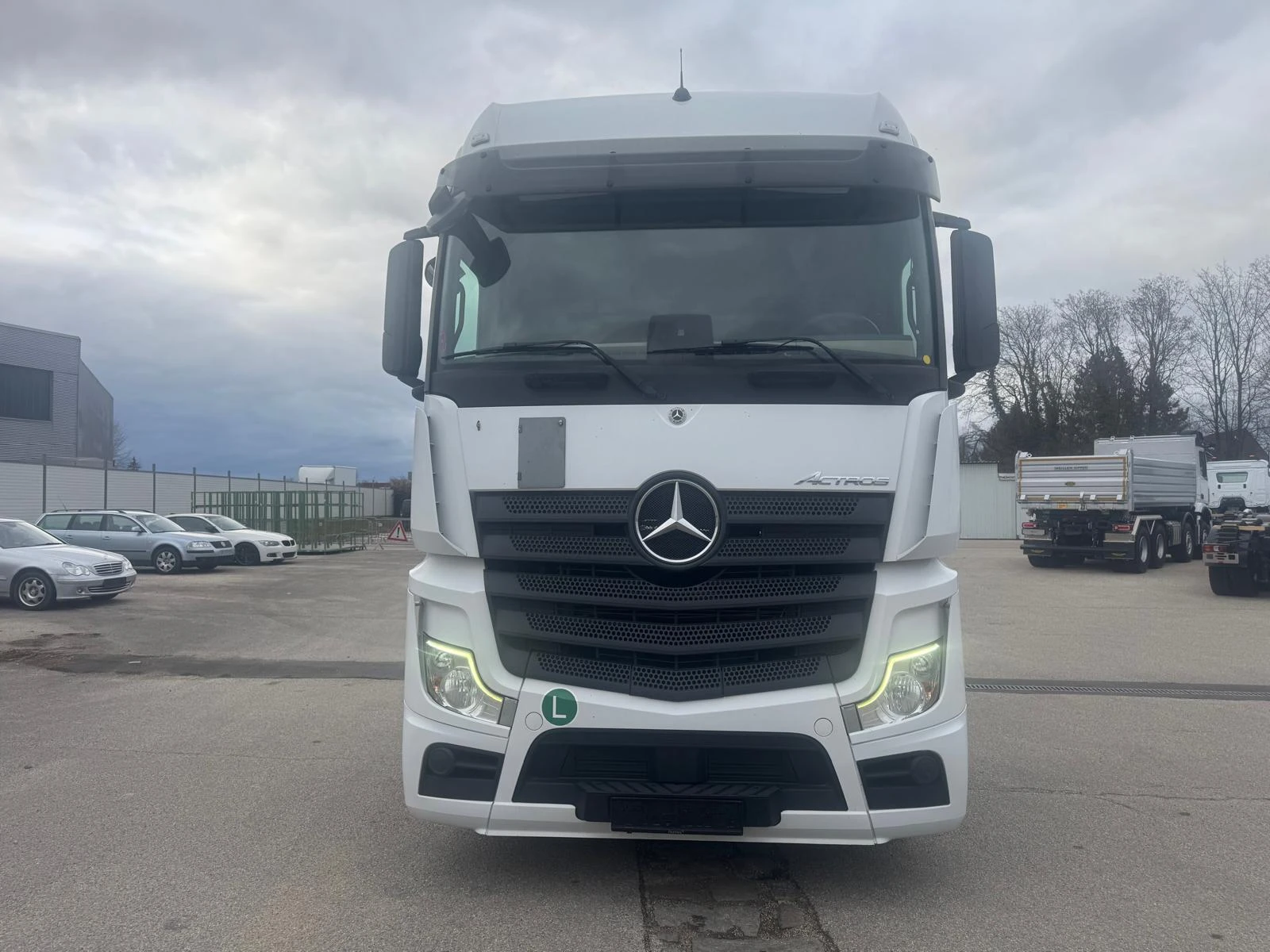 Mercedes-Benz Actros 1845 LS 4X2 - изображение 2