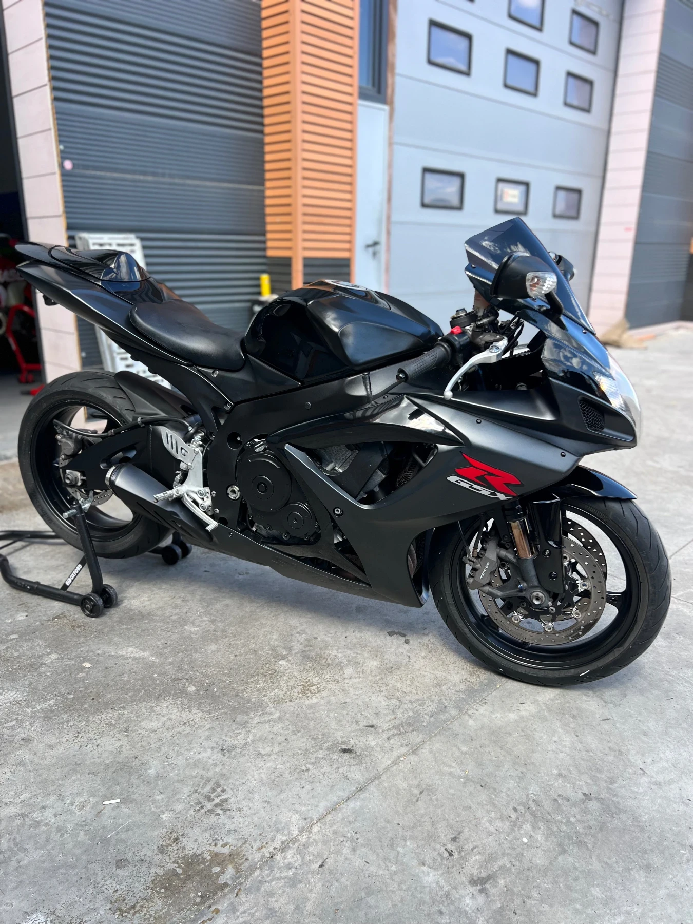 Suzuki Gsxr K7 750