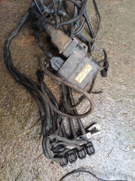 Газов инжекцион за четирицилиндров автомобил, снимка 2 - Части - 52659744