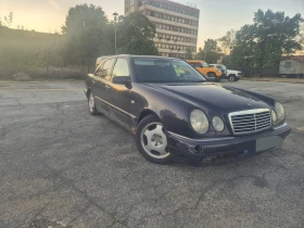 Mercedes-Benz E 200, снимка 2